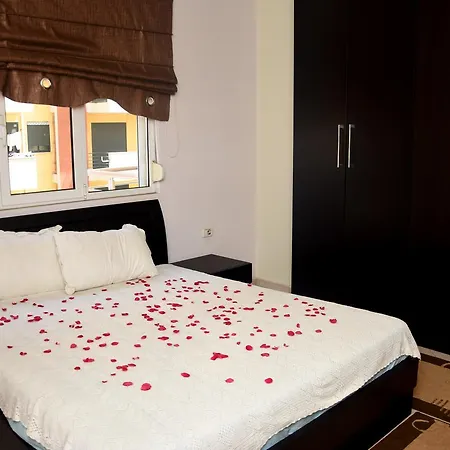 Lux House